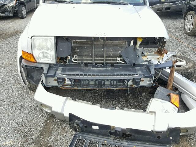 1J8HG48K76C271715 - 2006 JEEP COMMANDER SILVER photo 10