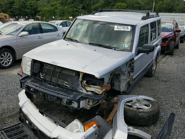 1J8HG48K76C271715 - 2006 JEEP COMMANDER SILVER photo 2