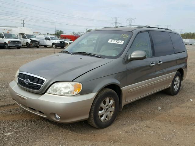 KNDUP131446593887 - 2004 KIA SEDONA EX BEIGE photo 2