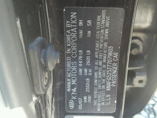 KNAFG525277079603 - 2007 KIA RONDO BASE BLACK photo 10