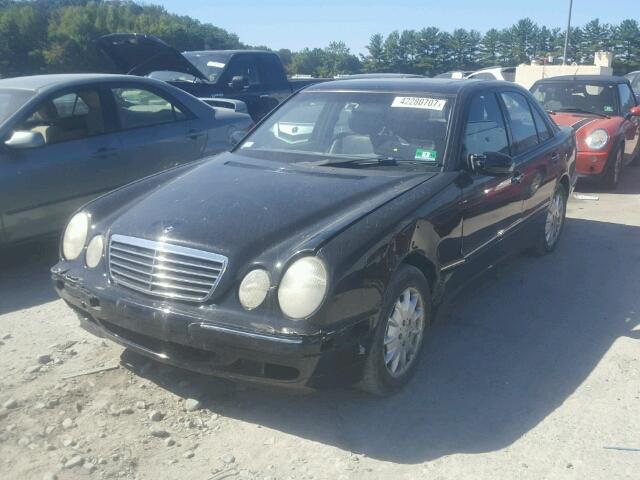 WDBJF65J11B245661 - 2001 MERCEDES-BENZ E 320 BLUE photo 2