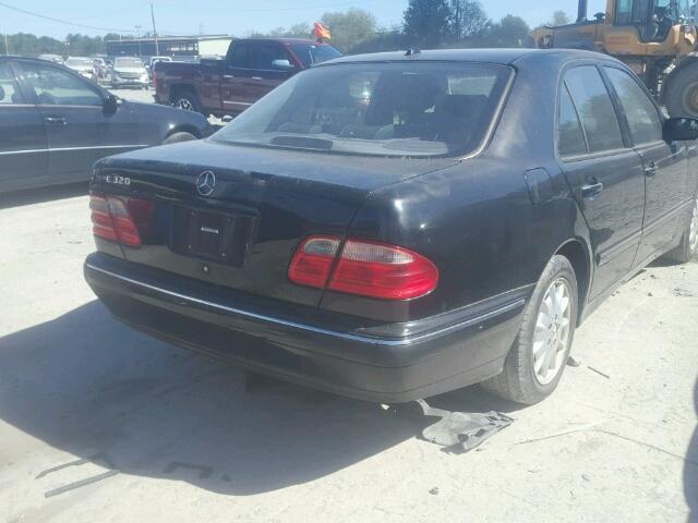 WDBJF65J11B245661 - 2001 MERCEDES-BENZ E 320 BLUE photo 4