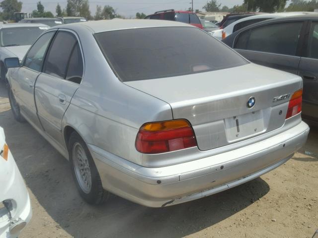 WBADN6345YGM69914 - 2000 BMW 540 I AUTO SILVER photo 3