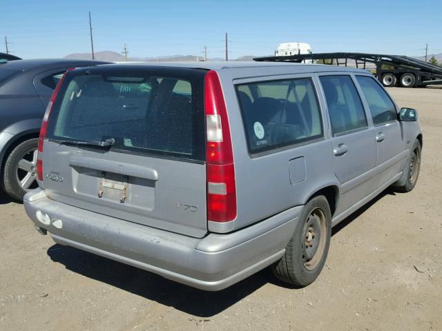 YV1LW5545W2352535 - 1998 VOLVO V70 SILVER photo 4