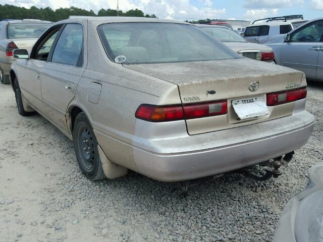 JT2BG22K2W0195342 - 1998 TOYOTA CAMRY CE GOLD photo 3