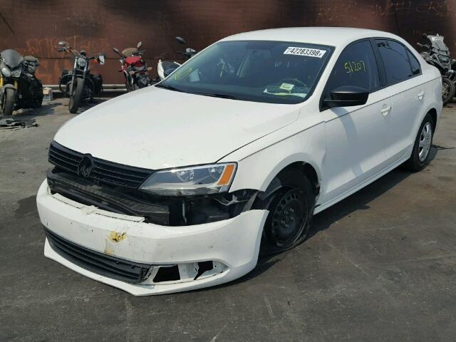 3VW2K7AJ6EM376271 - 2014 VOLKSWAGEN JETTA BASE WHITE photo 2