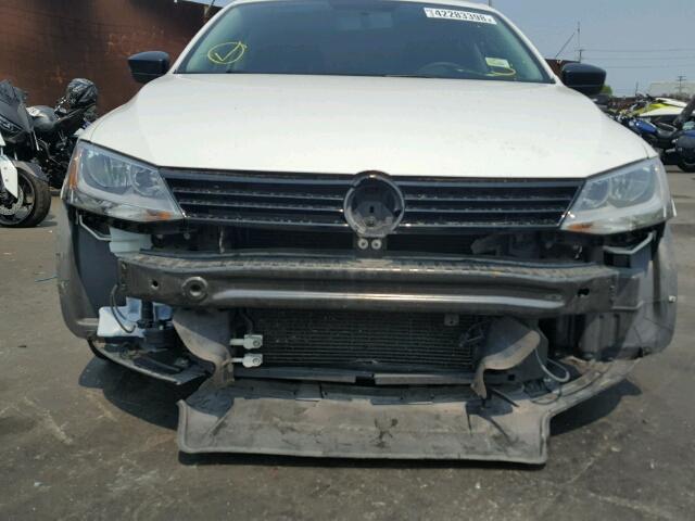 3VW2K7AJ6EM376271 - 2014 VOLKSWAGEN JETTA BASE WHITE photo 9
