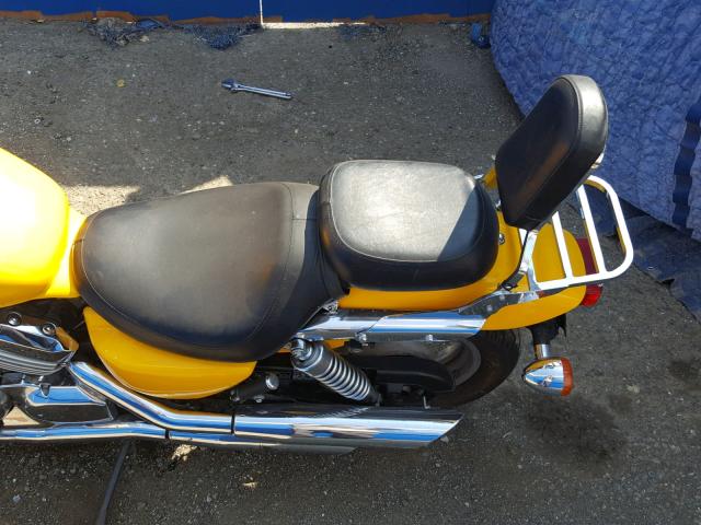 JH2RC4312TM200554 - 1996 HONDA VF750 C YELLOW photo 6