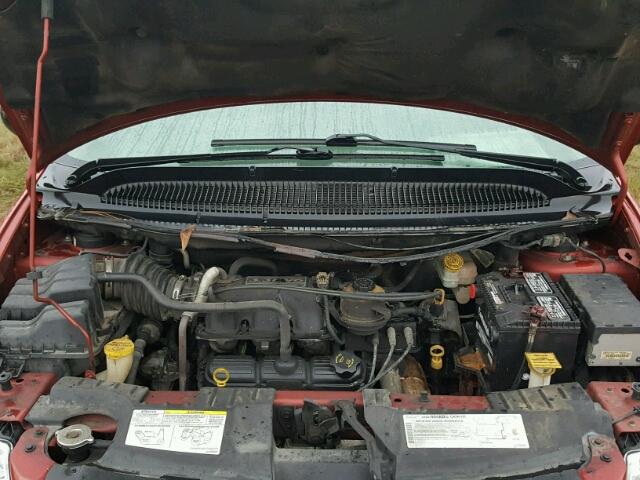 2C4GP44R05R204059 - 2005 CHRYSLER TOWN & COU RED photo 7