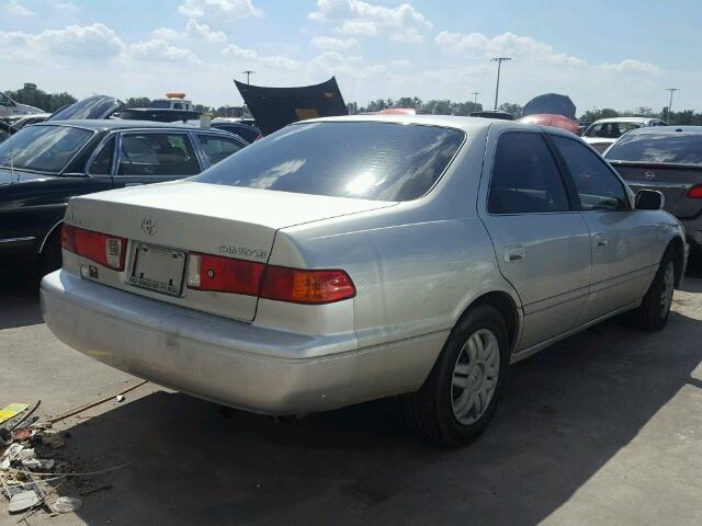 JT2BG22K310597380 - 2001 TOYOTA CAMRY SILVER photo 4