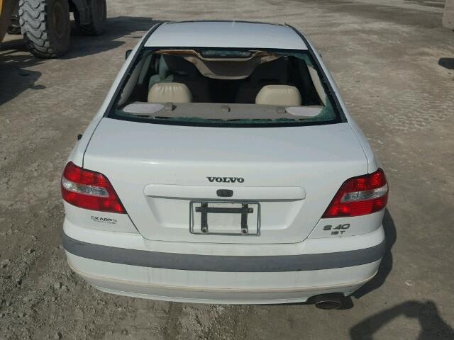 YV1VS29582F827961 - 2002 VOLVO S40 1.9T WHITE photo 9