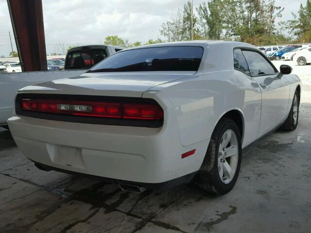 2C3CDYAG4EH208384 - 2014 DODGE CHALLENGER WHITE photo 4