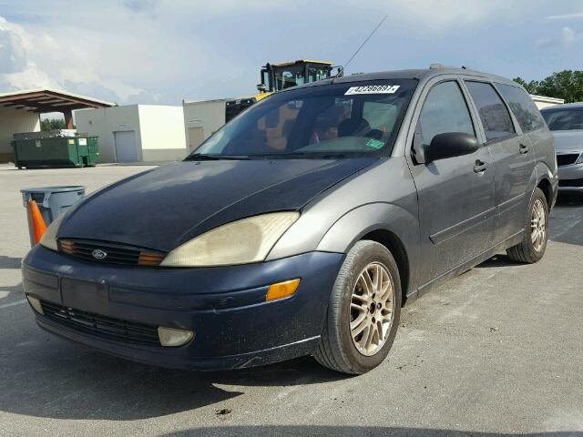1FAFP36342W153012 - 2002 FORD FOCUS SE CHARCOAL photo 2