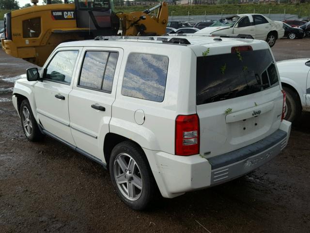 1J8FT48W58D711661 - 2008 JEEP PATRIOT LI WHITE photo 3