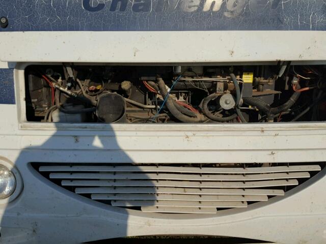 5B4MT67G833375114 - 2004 DAMO CHALLENGER WHITE photo 7