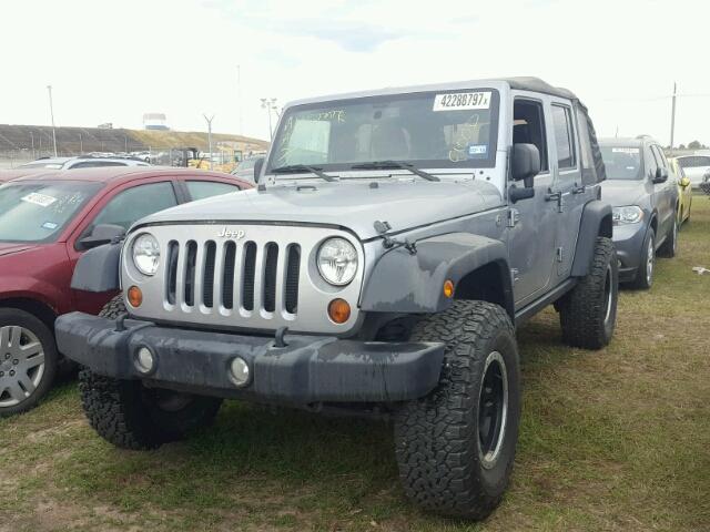 1C4BJWDG8DL559879 - 2013 JEEP WRANGLER U SILVER photo 2