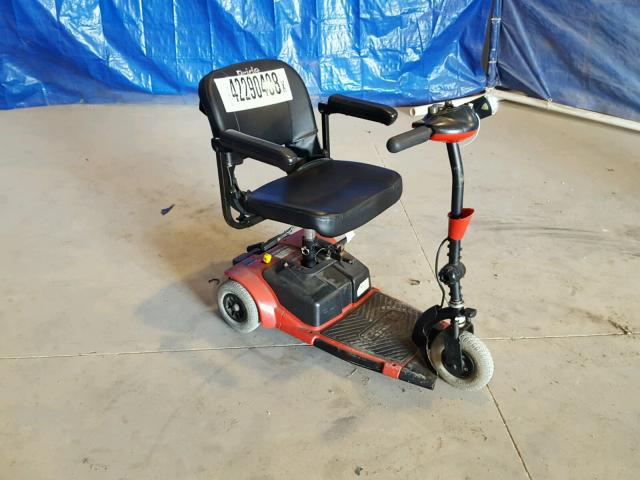 26703C3 - 2001 GOGO POWERCHAIR RED photo 1