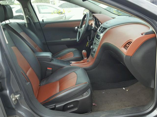 1G1ZK57709F195070 - 2009 CHEVROLET MALIBU LTZ 灰色 照片 5