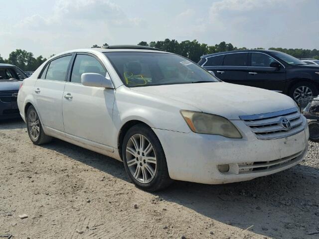 4T1BK36B05U011220 - 2005 TOYOTA AVALON XL WHITE photo 1