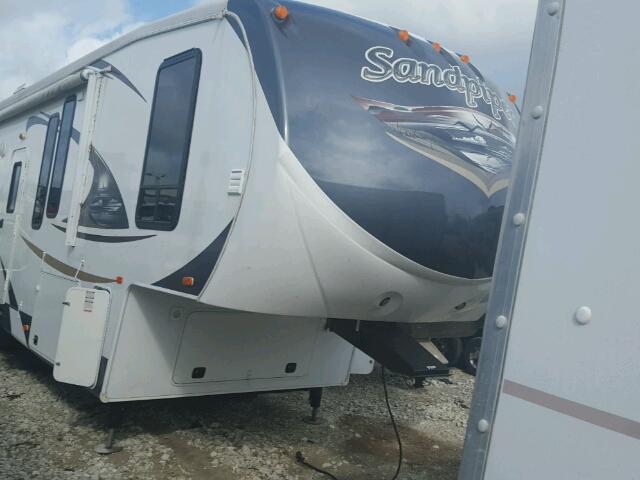 4X4FSAN22DJ026923 - 2013 SAND 5TH WHEEL WHITE photo 1