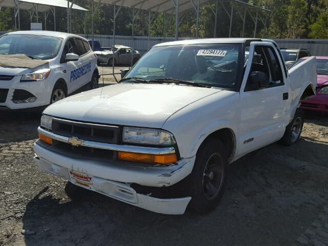 1GCCS19WXY8200188 - 2000 CHEVROLET S TRUCK WHITE photo 2