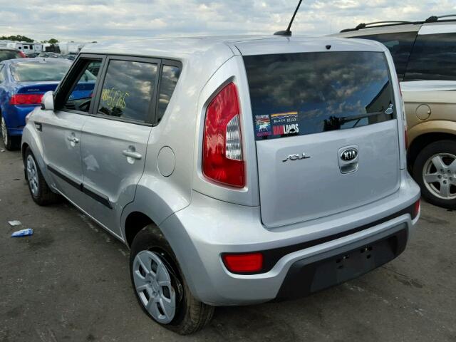 KNDJT2A59D7768736 - 2013 KIA SOUL GRAY photo 3