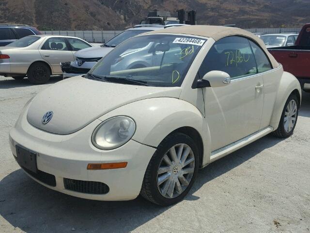 3VWRG31Y28M406084 - 2008 VOLKSWAGEN NEW BEETLE CREAM photo 2