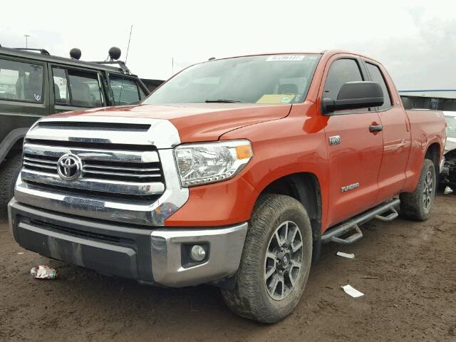 5TFUW5F14GX494832 - 2016 TOYOTA TUNDRA ORANGE photo 2