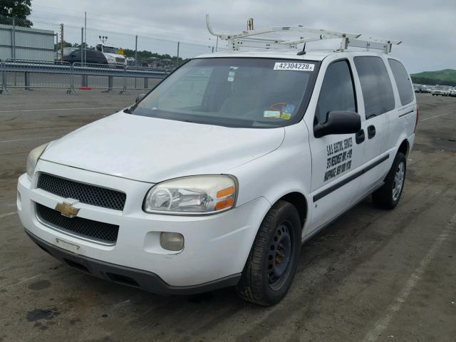 1GBDV131X8D167083 - 2008 CHEVROLET UPLANDER I WHITE photo 2