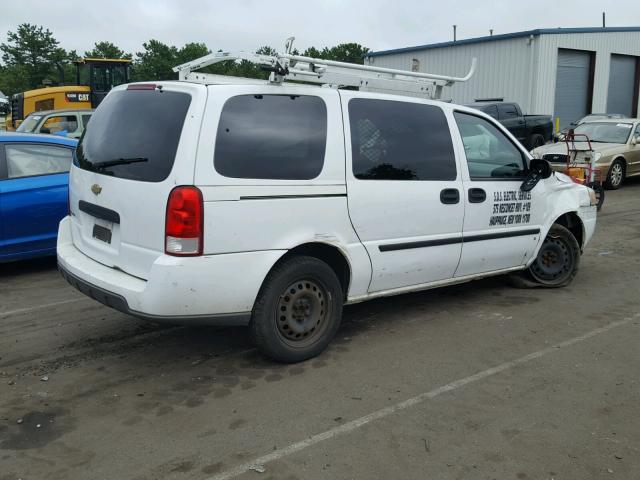 1GBDV131X8D167083 - 2008 CHEVROLET UPLANDER I WHITE photo 4