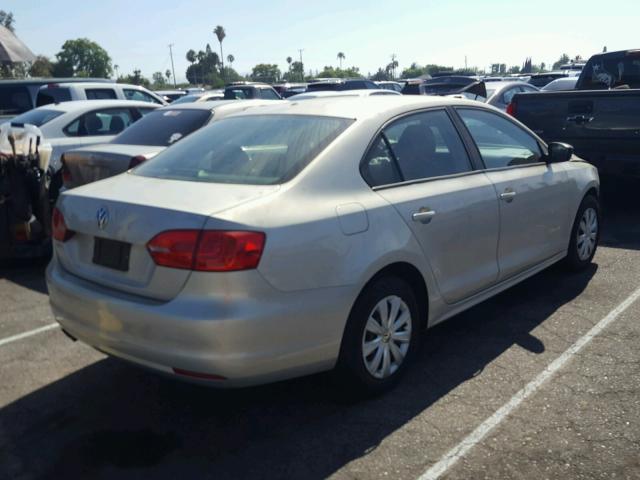 3VW2K7AJ5BM332399 - 2011 VOLKSWAGEN JETTA BASE 银色 照片 4