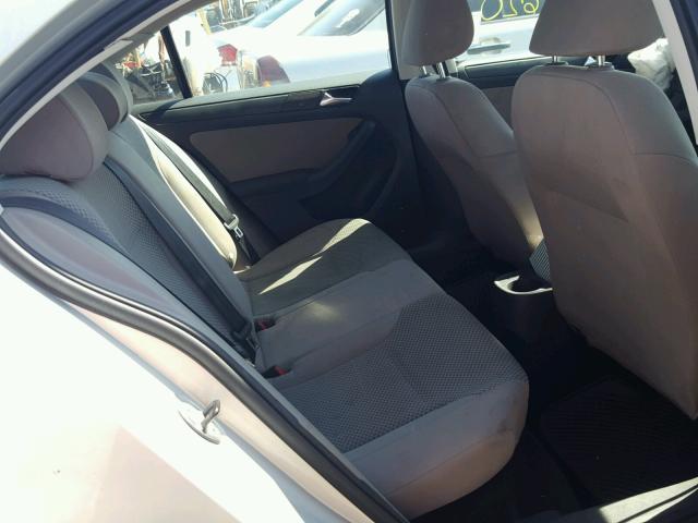 3VW2K7AJ5BM332399 - 2011 VOLKSWAGEN JETTA BASE 银色 照片 6