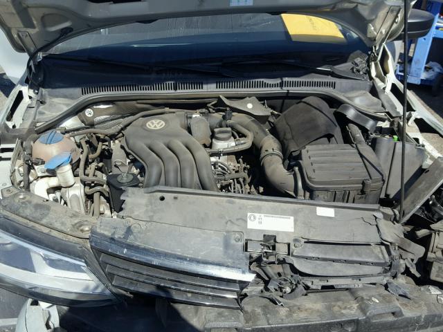 3VW2K7AJ5BM332399 - 2011 VOLKSWAGEN JETTA BASE 银色 照片 7