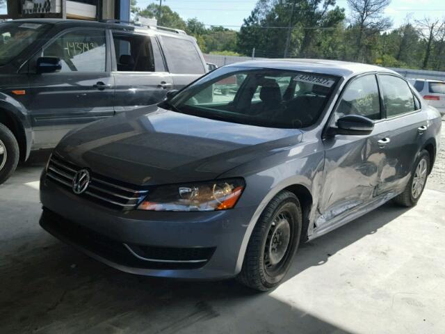 1VWAP7A31DC018557 - 2013 VOLKSWAGEN PASSAT S GRAY photo 2