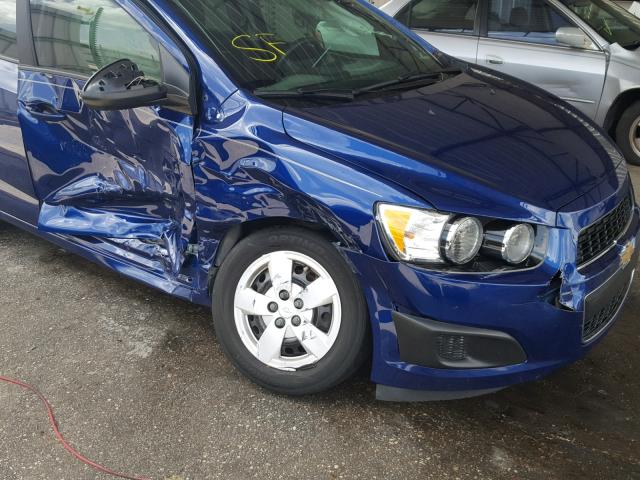 1G1JA5SH1E4195956 - 2014 CHEVROLET SONIC LS BLUE photo 9