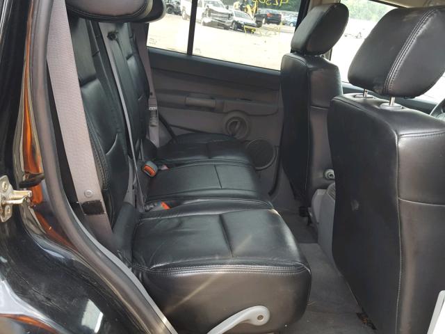 1J8HG48K26C207114 - 2006 JEEP COMMANDER BLACK photo 6