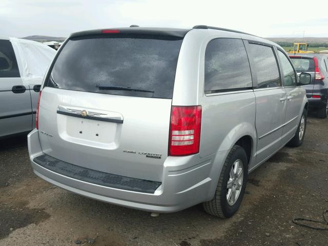 2A4RR5D10AR346158 - 2010 CHRYSLER TOWN & COU SILVER photo 4