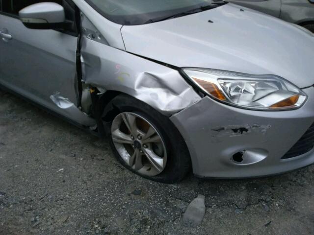 1FADP3K21EL215945 - 2014 FORD FOCUS SE SILVER photo 10