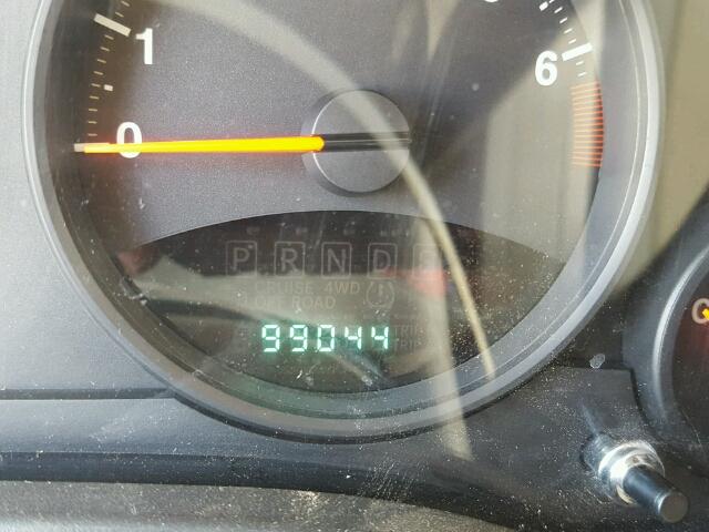 1J4NT4FB7AD585306 - 2010 JEEP COMPASS SP WHITE photo 8