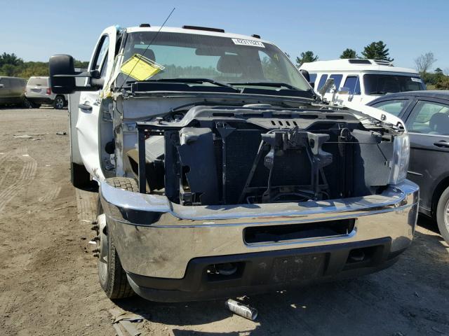 1GB3CZCG0BF205467 - 2011 CHEVROLET SILVERADO WHITE photo 9