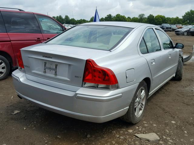 YV1RS592252437152 - 2005 VOLVO S60 2.5T SILVER photo 4