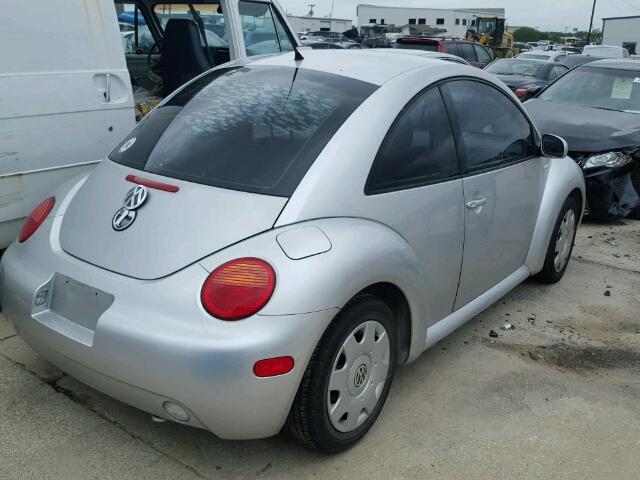 3VWCS21C81M418409 - 2001 VOLKSWAGEN NEW BEETLE 银色 照片 4