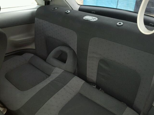 3VWCS21C81M418409 - 2001 VOLKSWAGEN NEW BEETLE 银色 照片 6