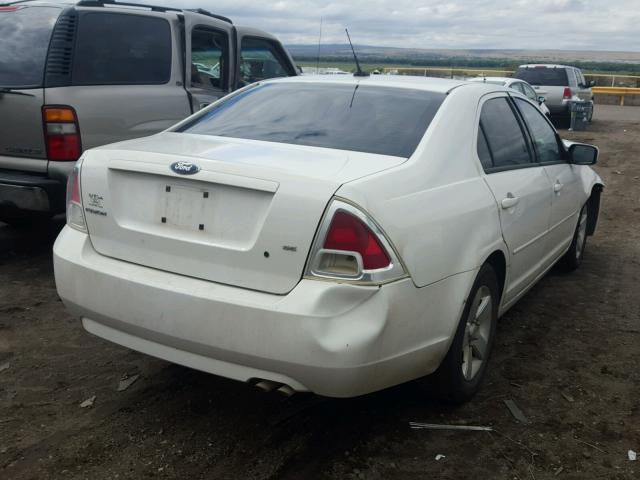 3FAHP07Z19R113896 - 2009 FORD FUSION SE WHITE photo 4