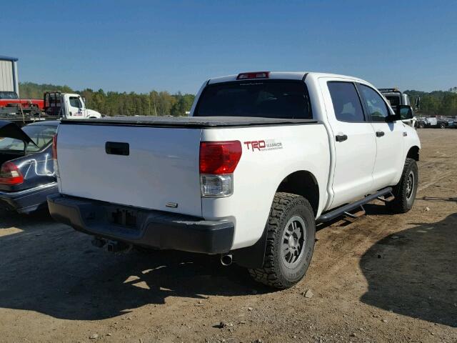 5TFDW5F14BX171518 - 2011 TOYOTA TUNDRA CRE WHITE photo 4