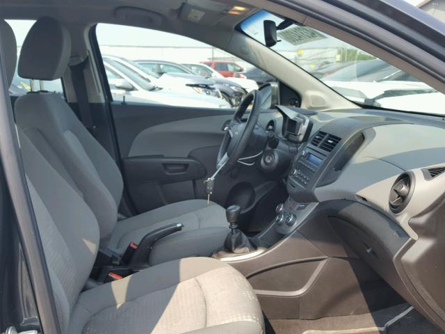 1G1JB6SH7D4182484 - 2013 CHEVROLET SONIC LS 灰色 照片 5