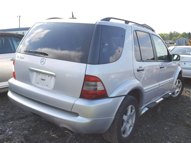 4JGAB75E62A300663 - 2002 MERCEDES-BENZ ML 500 SILVER photo 4