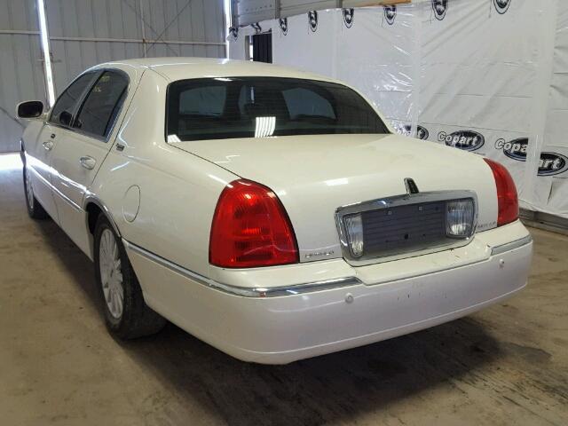 1LNHM82W15Y628922 - 2005 LINCOLN TOWN CAR S WHITE photo 3