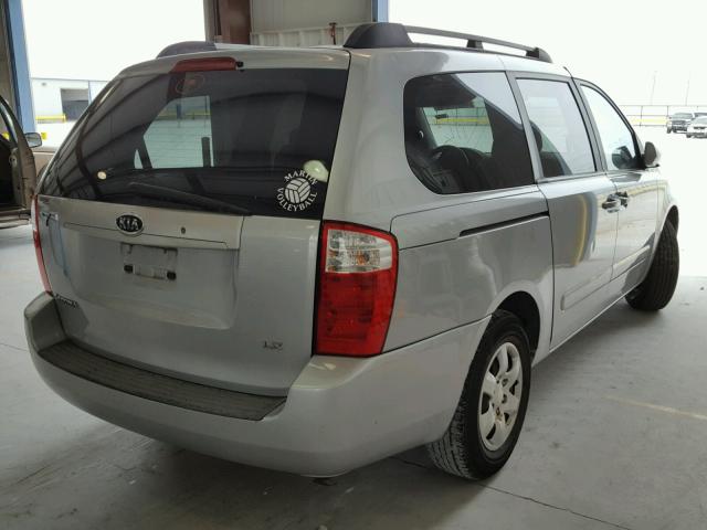 KNDMB233366037255 - 2006 KIA SEDONA EX SILVER photo 4