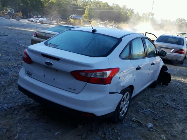 1FADP3E20EL127514 - 2014 FORD FOCUS S WHITE photo 4